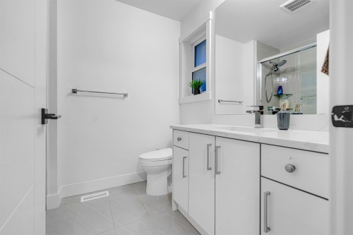 13963 60 Avenue, Surrey, BC 