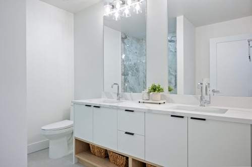 7-5993 143 Street, Surrey, BC 