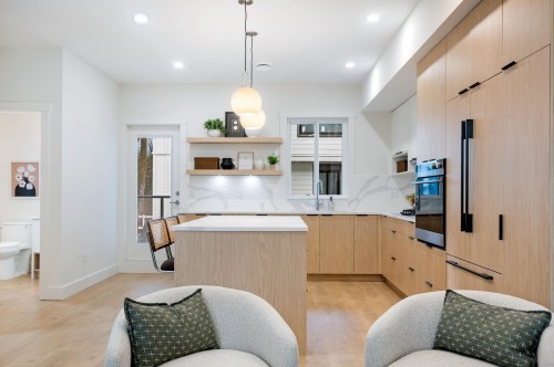 7-5993 143 Street, Surrey, BC 