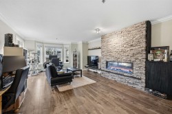 209-19721 64 Avenue  Langley, BC V2Y 1L1