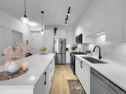 209-19935 75a Avenue  Langley, BC V2Y 4L6