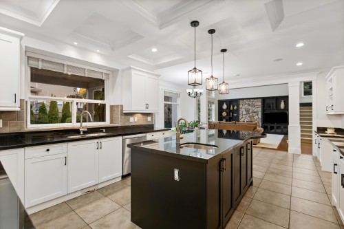 15296 57 Avenue, Surrey, BC 