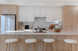 215-32110 Hillcrest Avenue  Abbotsford, BC V2T 1S4