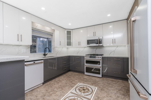 14168 85A Avenue, Surrey, BC 