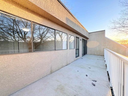 95-17716 60 Avenue, Surrey, BC 