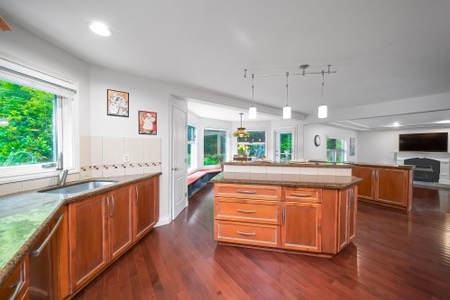 2099 132A Street, Surrey, BC 