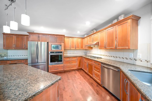 2099 132A Street, Surrey, BC 