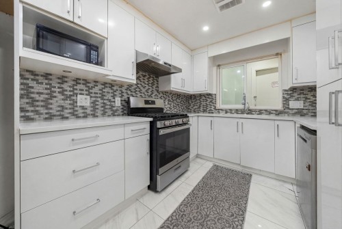 12541 77A Avenue, Surrey, BC 