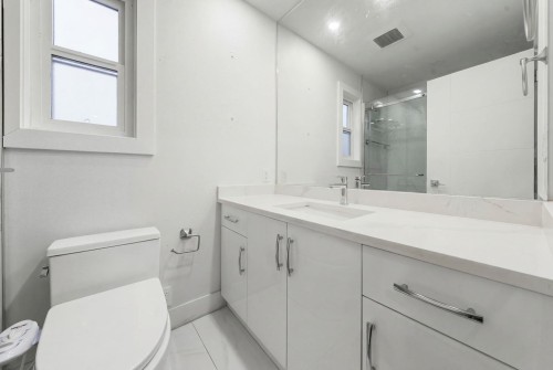 12541 77A Avenue, Surrey, BC 