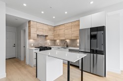 106-30494 Cardinal Avenue  Abbotsford, BC V2T 0M1