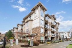 216-20861 83 Avenue  Langley, BC V2Y 0M8