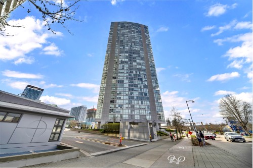 3306-13618 100 Avenue  Surrey, BC V3T 0A8