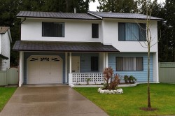 6738 128b Street  Surrey, BC V3W 7C4