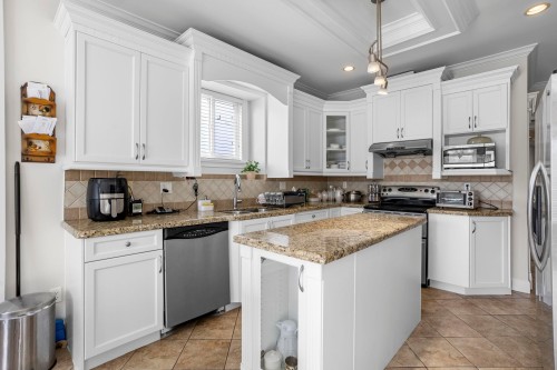 9416 Wallace Crescent, Surrey, BC 