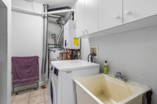 9416 Wallace Crescent, Surrey, BC 