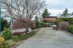 905 Habgood Street  White Rock, BC V4B 4W5