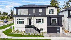 16019 9a Avenue Avenue  Surrey, BC V4A 4W5