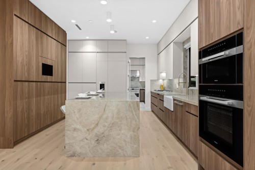 14799 Oxenham Avenue, White Rock, BC 