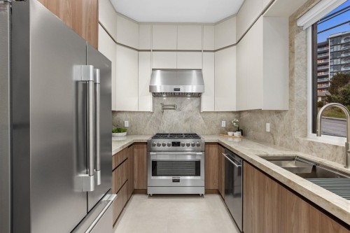 14799 Oxenham Avenue, White Rock, BC 