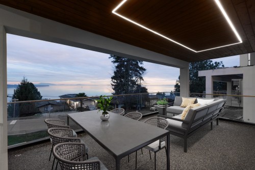 14799 Oxenham Avenue, White Rock, BC 