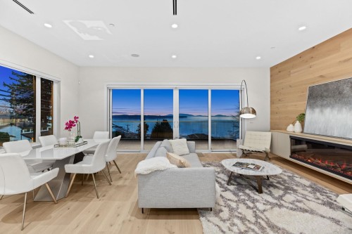 14799 Oxenham Avenue, White Rock, BC 