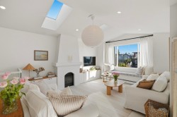 863 Lee Street  White Rock, BC V4B 4N7