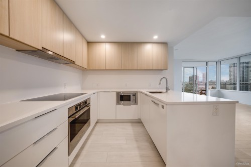 903-13318 104 Avenue, Surrey, BC 