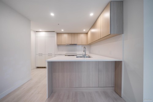 903-13318 104 Avenue, Surrey, BC 