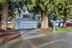 11077 154 Street  Surrey, BC V3R 6V7