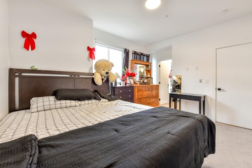 19-18855 72 Avenue, Surrey, BC 