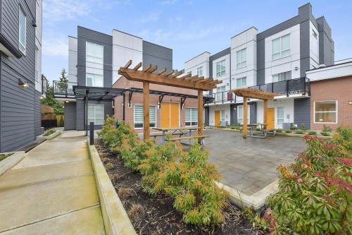 19-18855 72 Avenue, Surrey, BC 