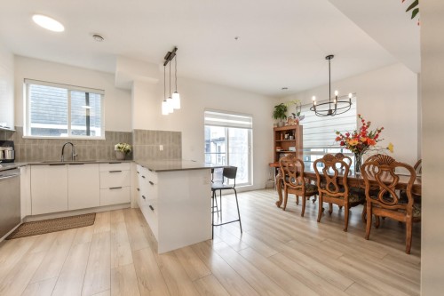 19-18855 72 Avenue, Surrey, BC 