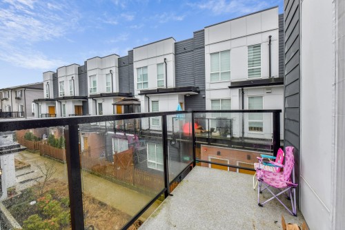 19-18855 72 Avenue, Surrey, BC 