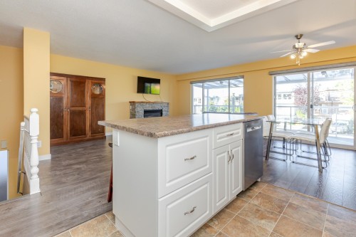 832 Stevens Street, White Rock, BC 