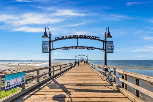 832 Stevens Street, White Rock, BC 