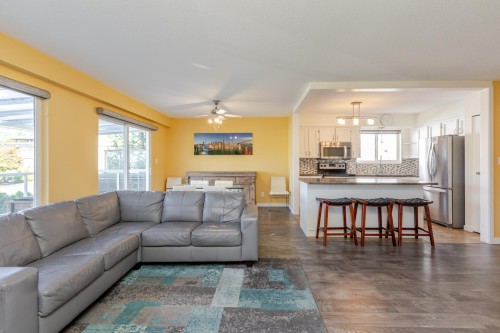 832 Stevens Street, White Rock, BC 