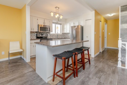 832 Stevens Street, White Rock, BC 