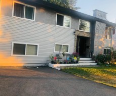 12472 100 Avenue  Surrey, BC V3V 2X5