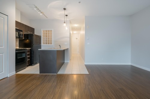 402-10455 University Drive, Surrey, BC 