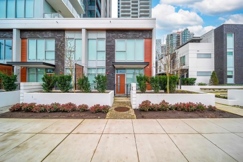 Th17-13428 105 Ave, Surrey, BC 