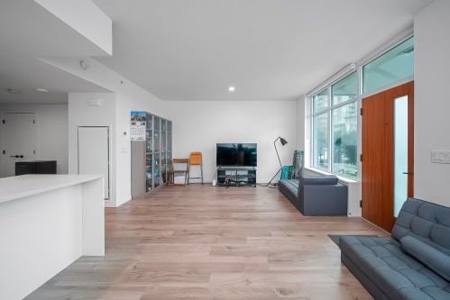 Th17-13428 105 Ave, Surrey, BC 