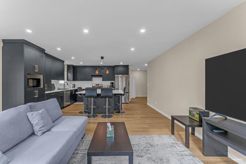 21-15188 62A Avenue, Surrey, BC 