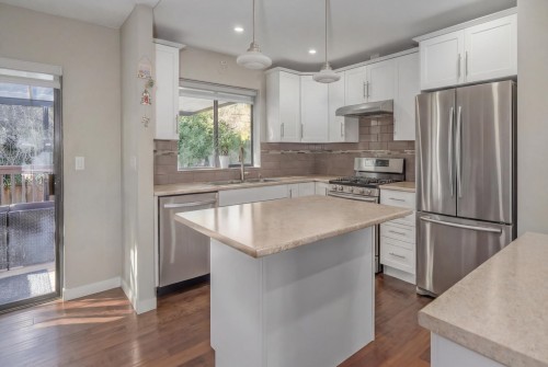 1981 158A Street, Surrey, BC 