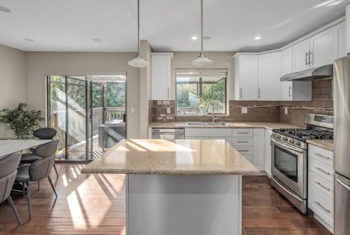 1981 158A Street, Surrey, BC 