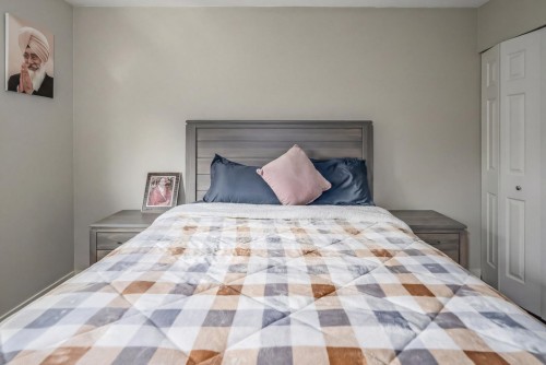 1981 158A Street, Surrey, BC 