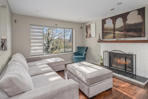 1981 158A Street, Surrey, BC 