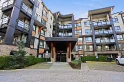 106-20829 77a Avenue  Langley, BC V2Y 0Y5