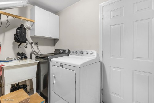 9833 128 Street, Surrey, BC 