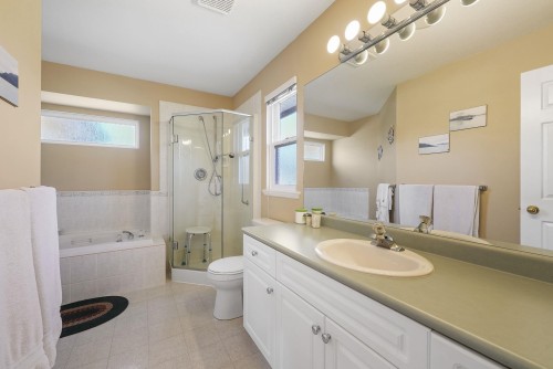 18111 68A Avenue, Surrey, BC 