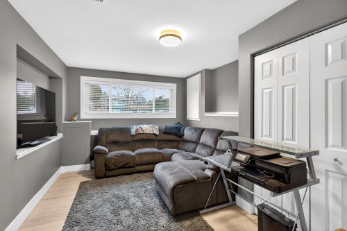 5879 184B Street, Surrey, BC 